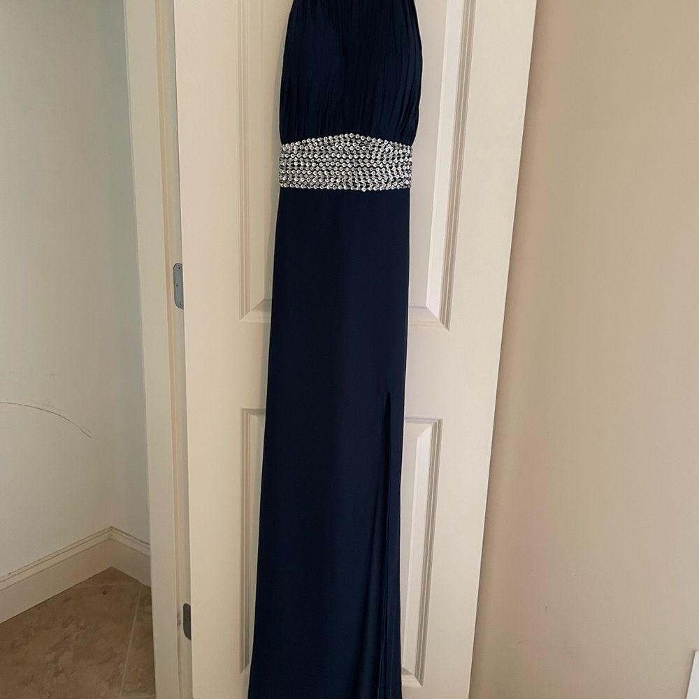 Elegant Navy Blue Evening Gown
